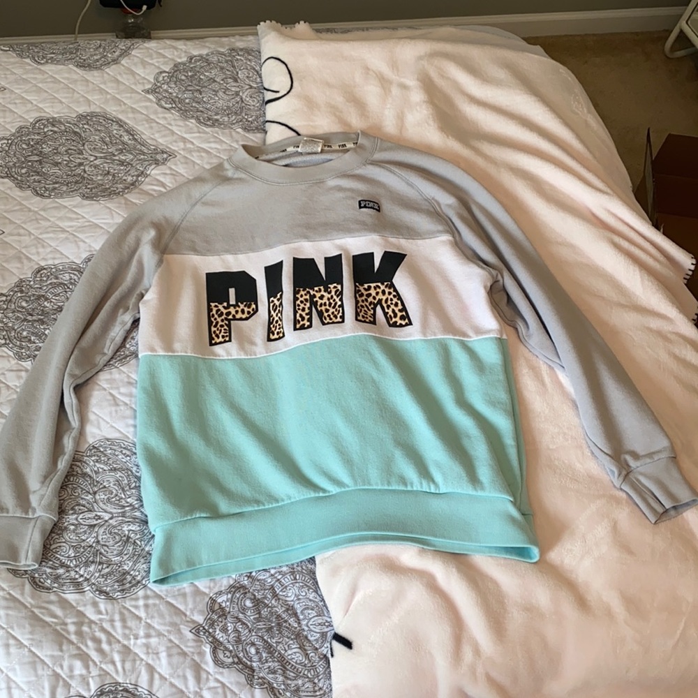 Women’s VS PINK Crew Neck Sweater